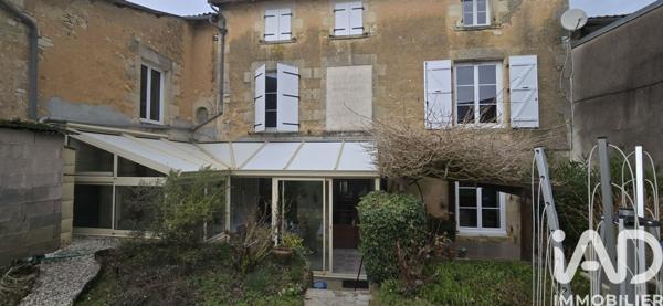 Maison à vendre 8 pièces 210 m² Valence-en-Poitou