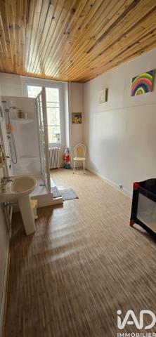 Maison à vendre 8 pièces 210 m² Valence-en-Poitou