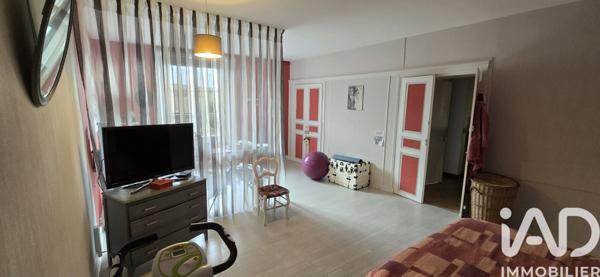 Maison à vendre 8 pièces 210 m² Valence-en-Poitou