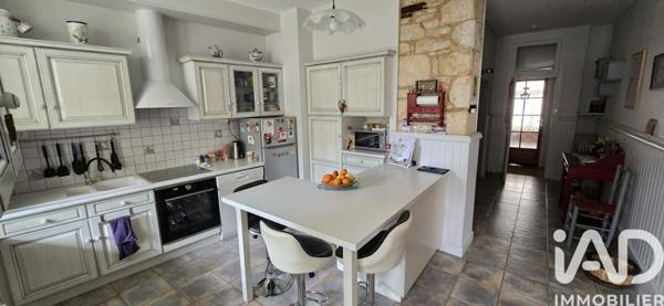 Maison à vendre 8 pièces 210 m² Valence-en-Poitou