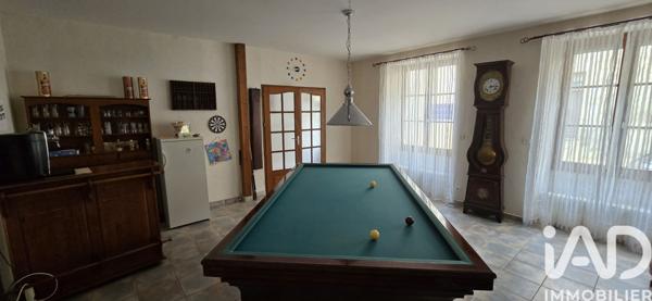 Maison à vendre 8 pièces 210 m² Valence-en-Poitou