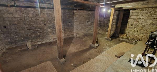 Maison à vendre 8 pièces 210 m² Valence-en-Poitou