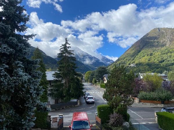 SOUS COMPROMIS - EMPLACEMENT IDEAL - Saint-Lary-Soulan - La maison "Coup de Coeur" - Cinq chambres