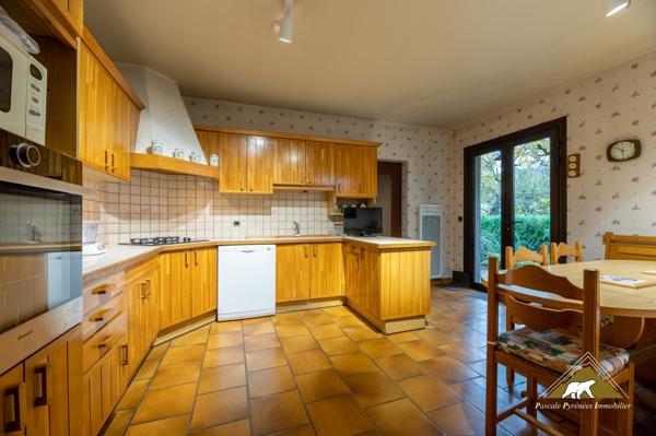 SOUS COMPROMIS - EMPLACEMENT IDEAL - Saint-Lary-Soulan - La maison "Coup de Coeur" - Cinq chambres