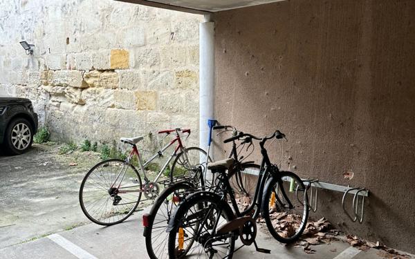 Appartement à vendre    2 pièces • 25 m2 Bordeaux