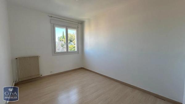 Appartement à louer 3 pièces 57.52m² Saint-Raphaël (83700)