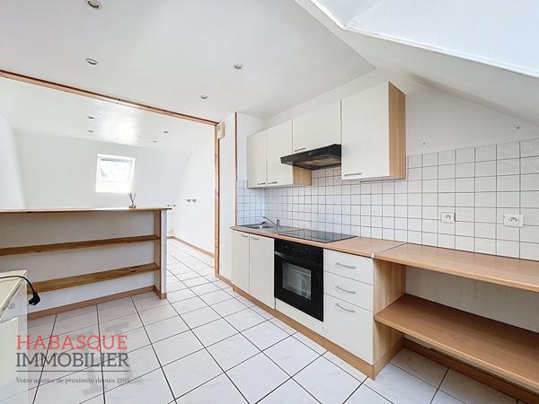 Appartement 2 pièces à louer au centre-ville de Lesneven , Lesneven