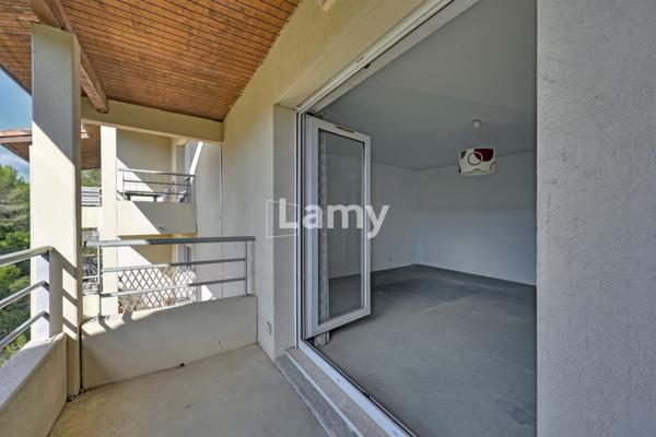 Parking + appartement + parking