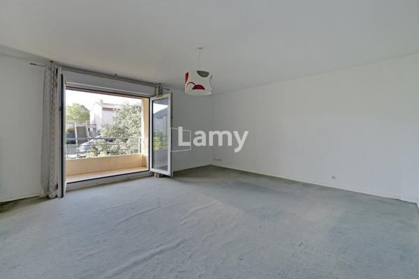 Parking + appartement + parking