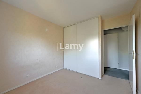 Parking + appartement + parking