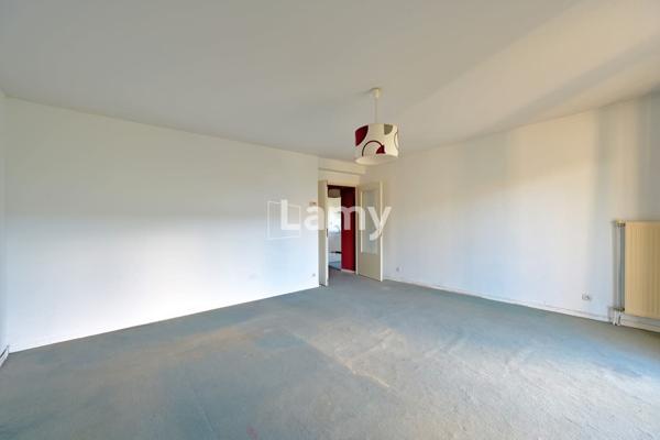 Parking + appartement + parking