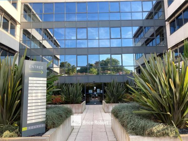 Bureaux à louer à Caluire-et-Cuire dans LE TELYCA avec parking extérieur