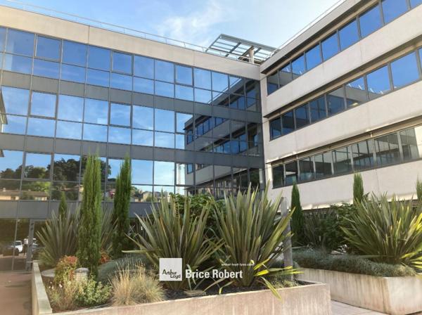 Bureaux à louer à Caluire-et-Cuire dans LE TELYCA avec parking extérieur
