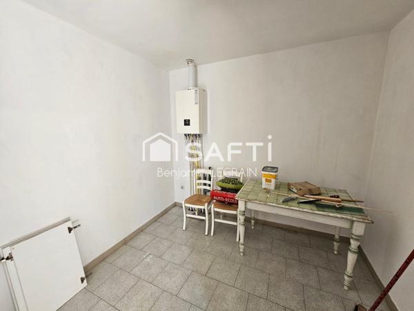 Immeuble de 273m2 avec local commercial+appartement