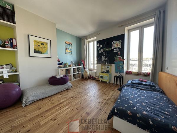 Appartement T4 de 116 m² / Charme de l'ancien / Centre historique
