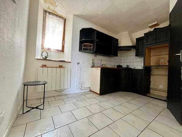 Appartement esprit "maisonnette"  avec exterieur et garage