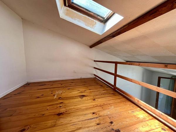Appartement esprit "maisonnette"  avec exterieur et garage