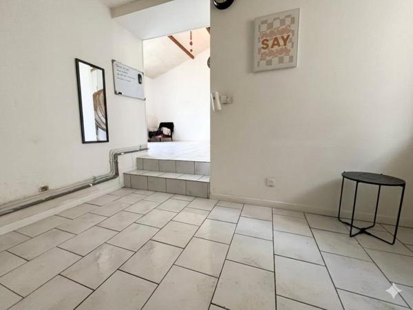 Appartement esprit "maisonnette"  avec exterieur et garage