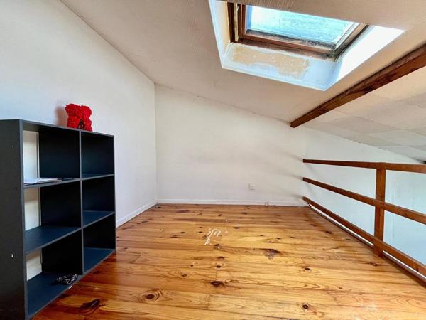 Appartement esprit "maisonnette"  avec exterieur et garage