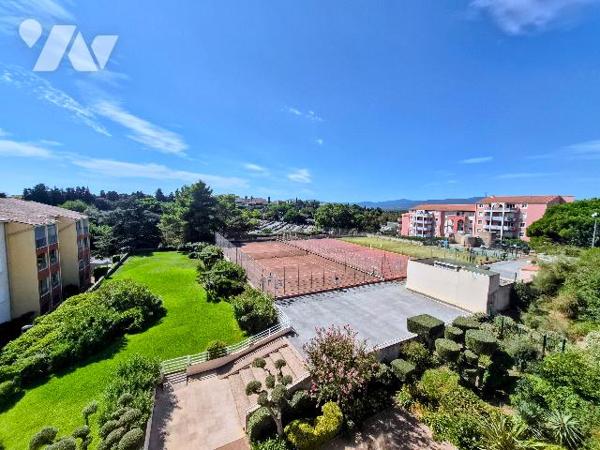 T2 à vendre à Fréjus avec piscine, garage et loggia – Appartement 2 pièces 28 m²