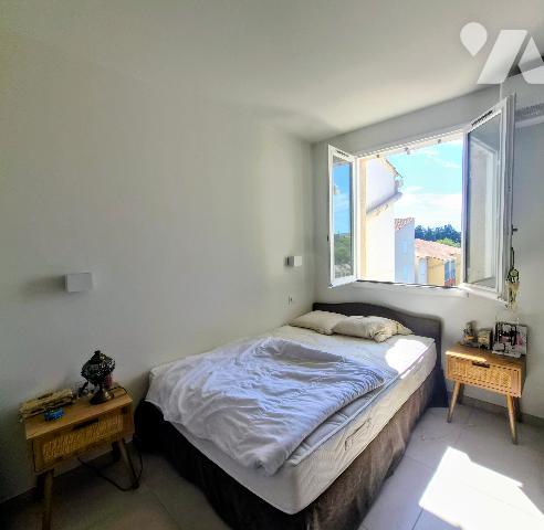 T2 à vendre à Fréjus avec piscine, garage et loggia – Appartement 2 pièces 28 m²