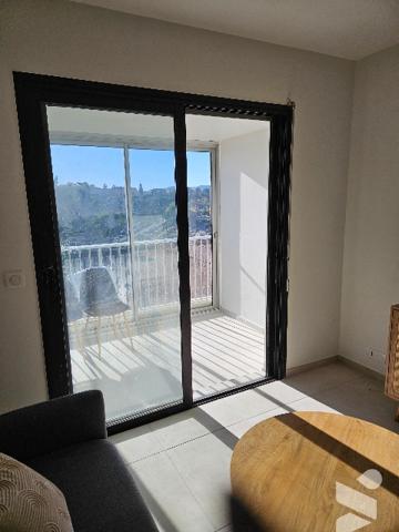 T2 à vendre à Fréjus avec piscine, garage et loggia – Appartement 2 pièces 28 m²