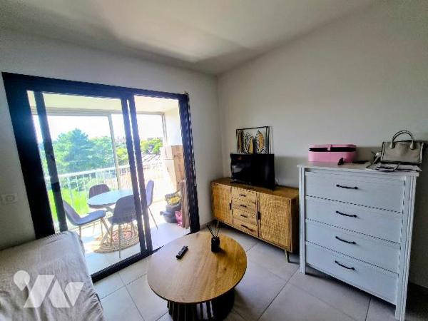T2 à vendre à Fréjus avec piscine, garage et loggia – Appartement 2 pièces 28 m²