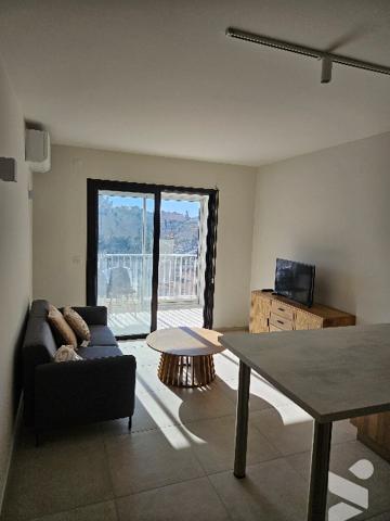T2 à vendre à Fréjus avec piscine, garage et loggia – Appartement 2 pièces 28 m²