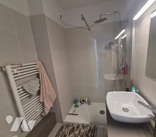 T2 à vendre à Fréjus avec piscine, garage et loggia – Appartement 2 pièces 28 m²