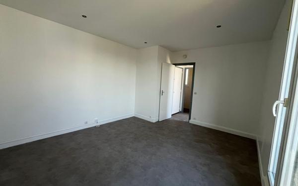 Appartement à louer    1 pièce • 25,13 m2 Le Perreux-sur-Marne