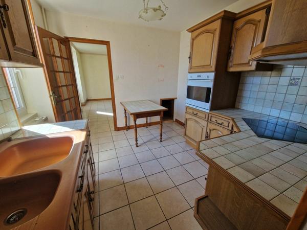 Maison à vendre    4 pièces •  Montceau-les-Mines