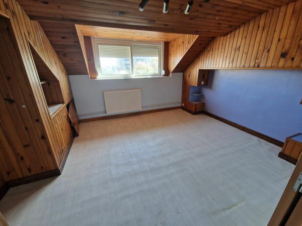 Maison à vendre    4 pièces •  Montceau-les-Mines