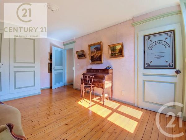 Maison à vendre  8 pièces - 169 m 2   VESOUL  - 70