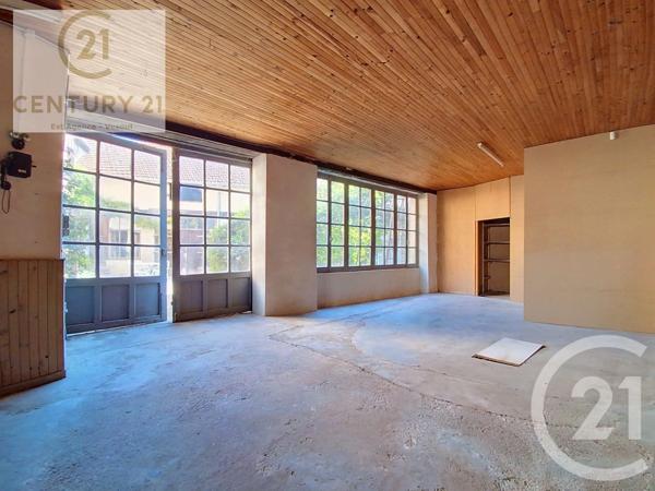 Maison à vendre  8 pièces - 169 m 2   VESOUL  - 70