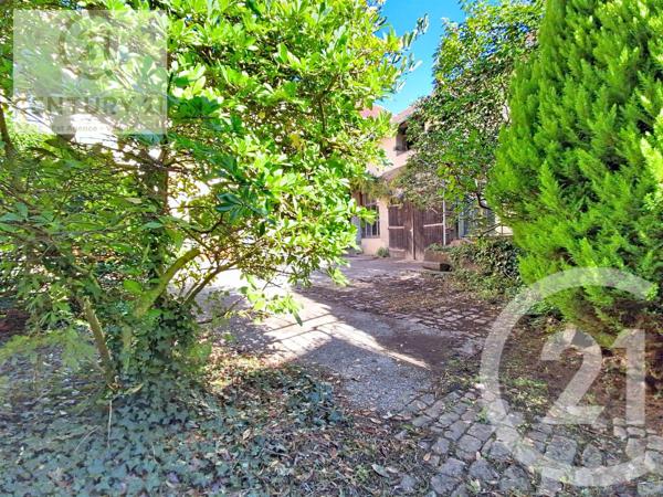 Maison à vendre  8 pièces - 169 m 2   VESOUL  - 70