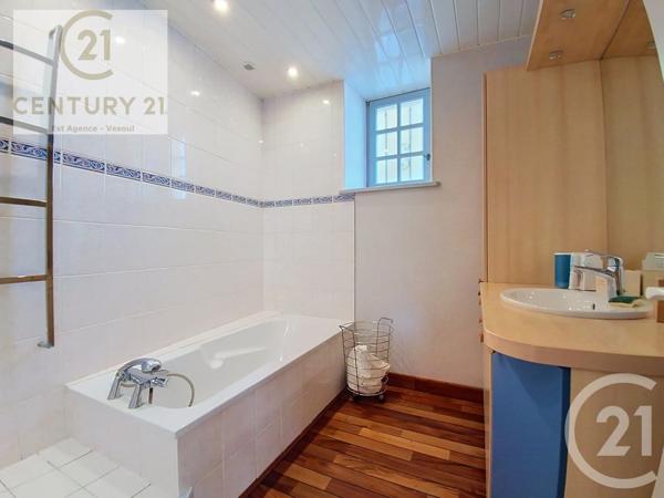 Maison à vendre  8 pièces - 169 m 2   VESOUL  - 70
