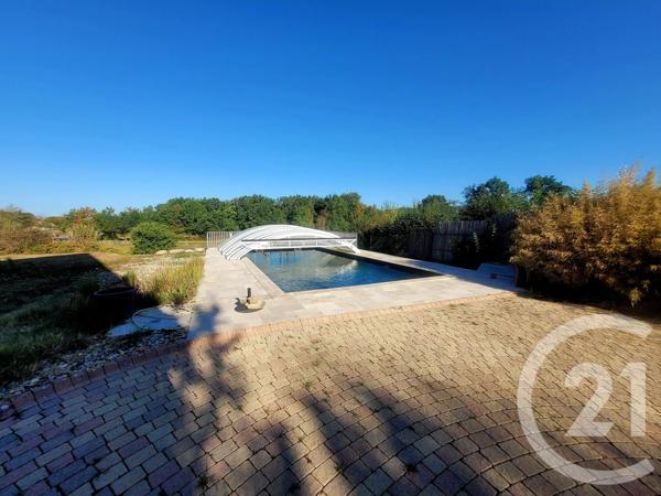 Maison à vendre  7 pièces - 213 m 2   LOUHANS CHATEAURENAUD  - 71