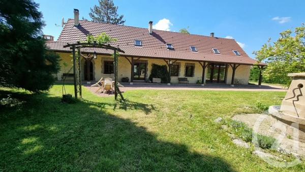 Maison à vendre  7 pièces - 213 m 2   LOUHANS CHATEAURENAUD  - 71