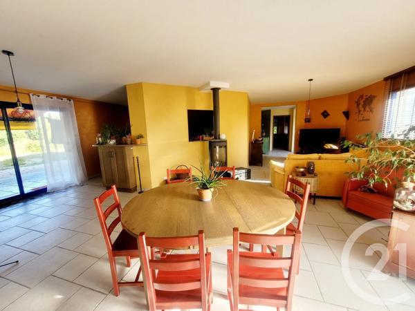 Maison à vendre  7 pièces - 213 m 2   LOUHANS CHATEAURENAUD  - 71