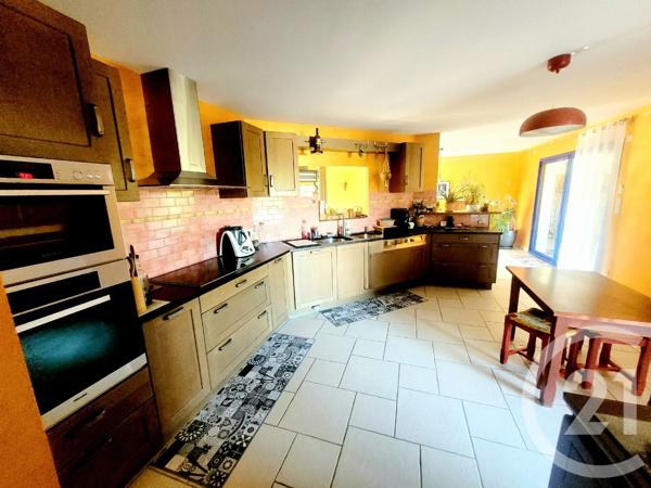 Maison à vendre  7 pièces - 213 m 2   LOUHANS CHATEAURENAUD  - 71