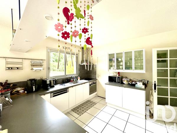 Maison à vendre 8 pièces 194 m² Jouy-en-Josas