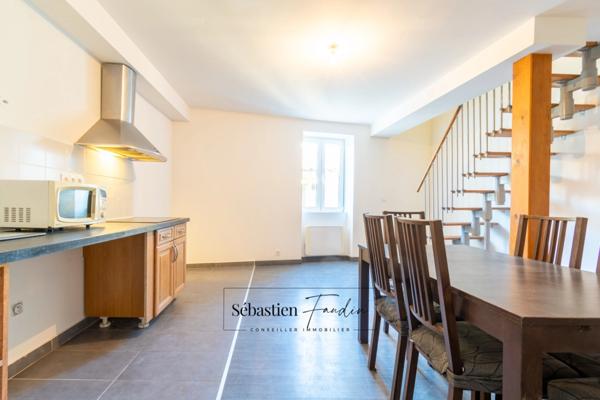 Appartement à vendre 3 pièces SOLLIES TOUCAS (83) - T3 de 56 m² - Duplex - Dernier étage - Proche commerces - Stationnement facile