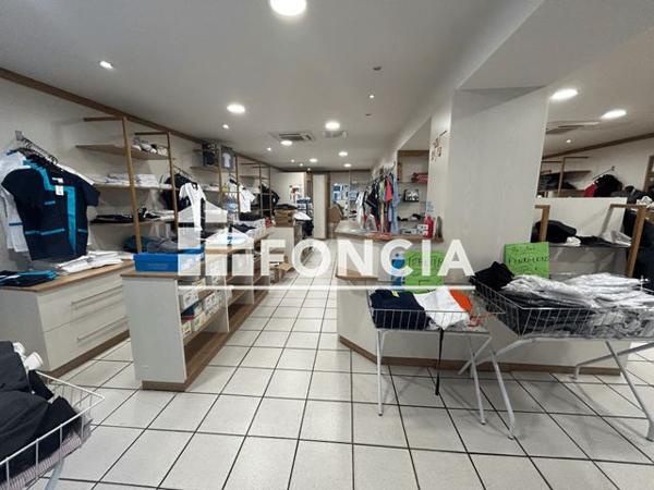 Location Local commercial 1 pièce 86 m² - 44 RUE JEAN JAURES Roanne 42300