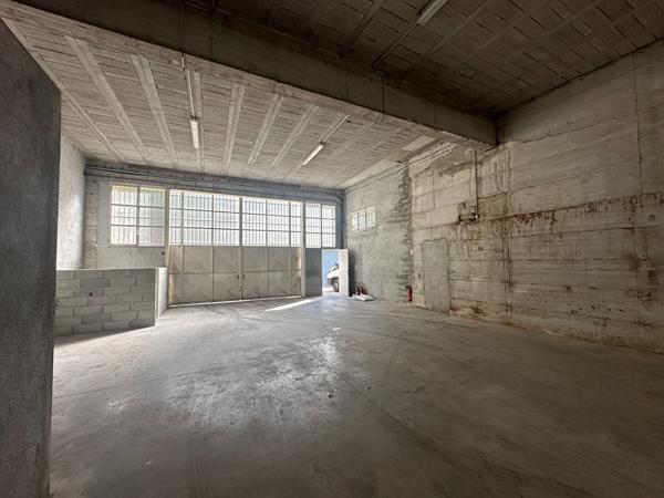 Entrepôt 104m² Nice Est