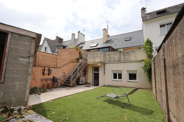 Saint-Nazaire, tout proche du Jardin des plantes, maison familiale de 138 m² au sol + local commercial