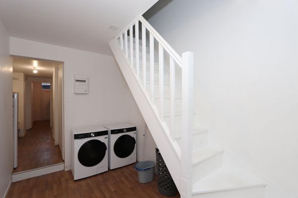 Saint-Nazaire, tout proche du Jardin des plantes, maison familiale de 138 m² au sol + local commercial