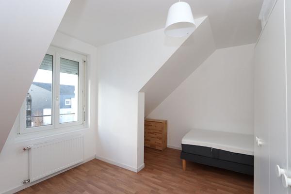 Saint-Nazaire, tout proche du Jardin des plantes, maison familiale de 138 m² au sol + local commercial