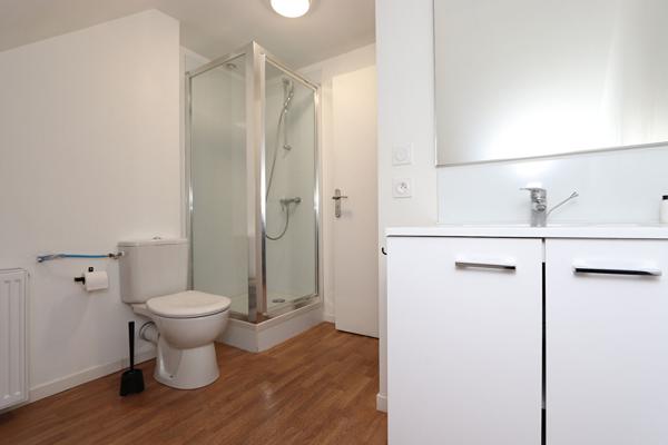 Saint-Nazaire, tout proche du Jardin des plantes, maison familiale de 138 m² au sol + local commercial