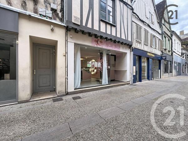 Immeuble à vendre  220 m2 SENS - 89