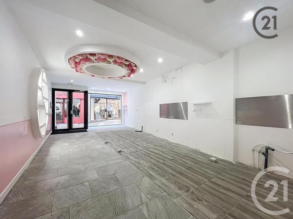 Immeuble à vendre  220 m2 SENS - 89